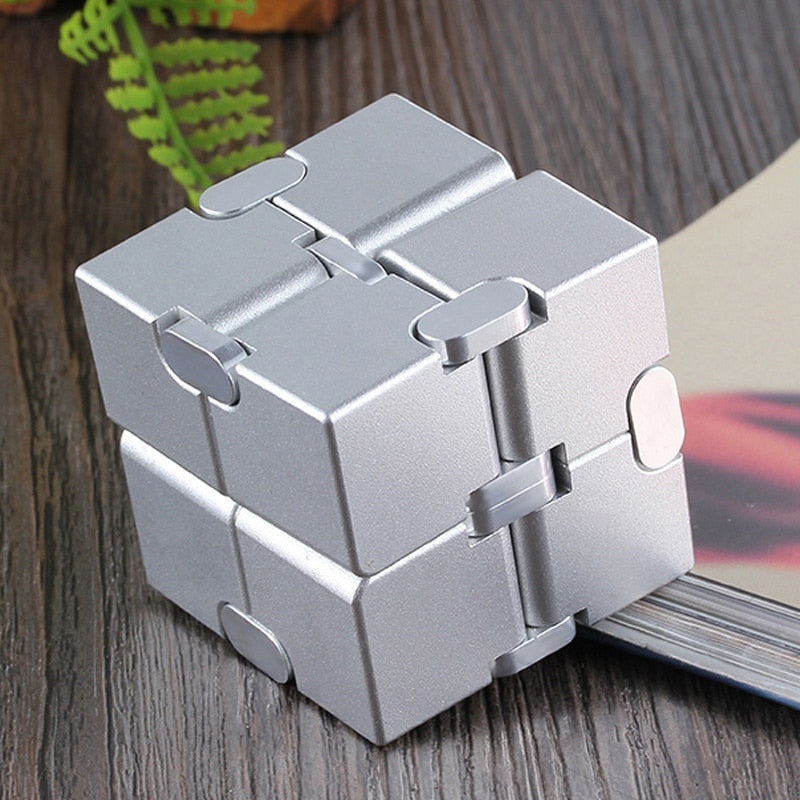 Fidget Cube PILPOC Cube infini cube à 6 faces JOUET ANTI-STRESS Noir Fidget Cube PILPOC Cube infini cube à 6 faces JOUET ANTI-STRESS Noir